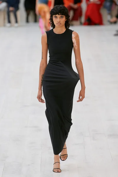 Look 3